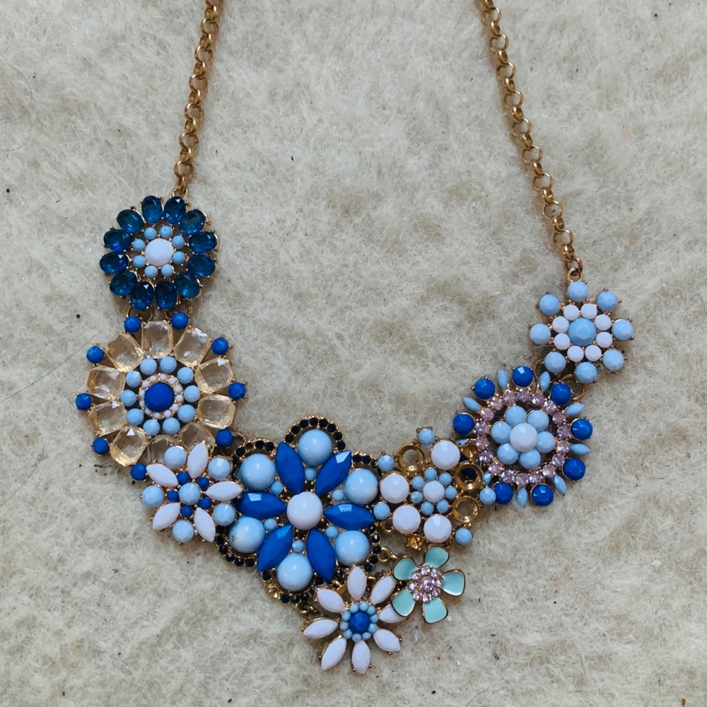 Blue crystals floral bib necklace